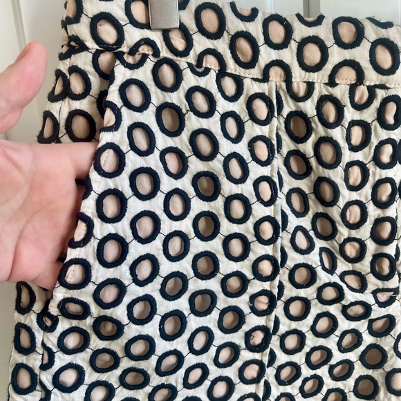 J. Crew Eyelet Short - Blush, Cream, Black Size 6 - Picture 8 of 14